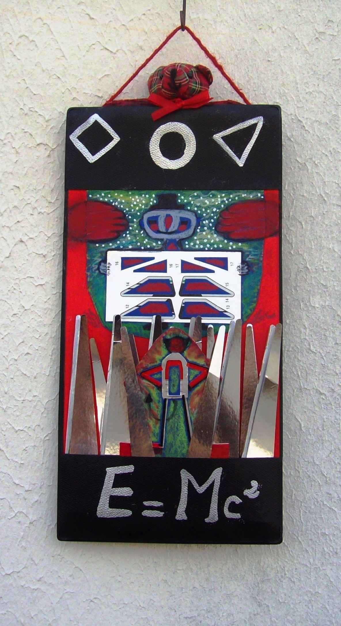WP_Kids in the Box – E = MC2 – work on upcycled leatherette)33 to 37 X 17cm Mixed Media – Copie
